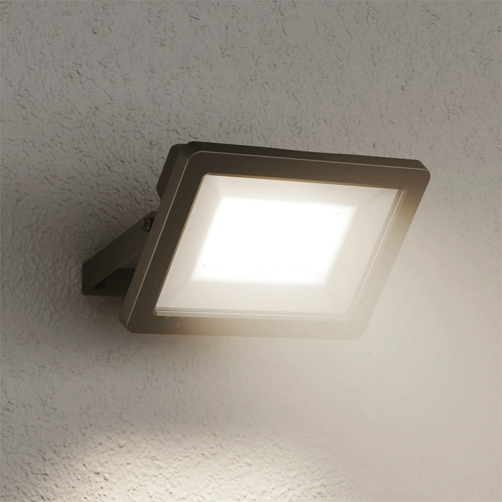 Photo d'un projecteur LED éclairant