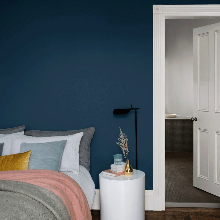 Exemples de couleurs foncées dans des chambres