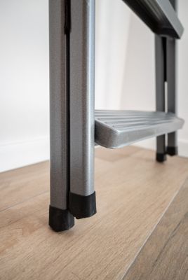 Échelle domestique en acier à un côté, DRABEST, 8 marches, capacité de charge 125 kg, 1 pièce.