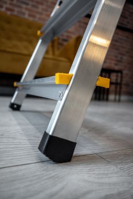 Échelle simple face en aluminium PRO DRABEST 7 marches avec étagère et mains courantes, capacité de charge 150 kg, 1 pièce.