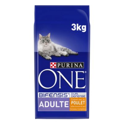 Croquettes pour chat adulte One Adulte poulet et céréales complètes 3kg