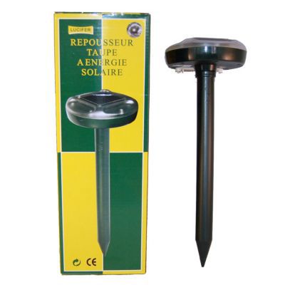 Repousseur de taupes à ultrasons et énergie solaire