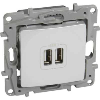 Double chargeur USB Niloé 2400mA LEGRAND 664794