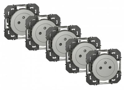 Prises avec LEGRAND Dooxie Aluminium Carré A assembler