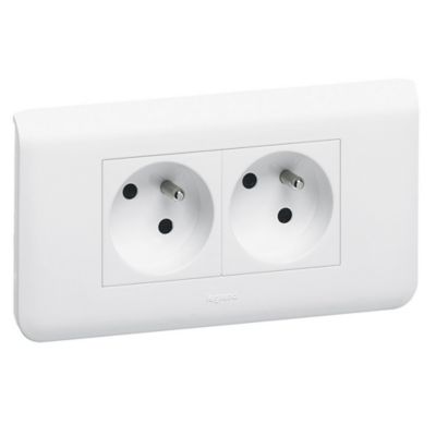 Prise 2 x 2 pôles + terre Legrand Mosaïc blanc