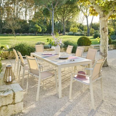 Table de jardin "Évasion" effet bois lin & 8 places lates en aluminium Hespéride