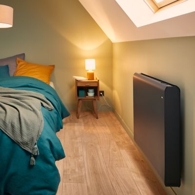 Radiateur connecté électrique à inertie fluide GoodHome Iriya anthracite 1000W horizontal - Goodhome