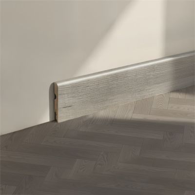 Plinthe MDF 220 x 8 cm Décor 75 chêne vendue à la pièce