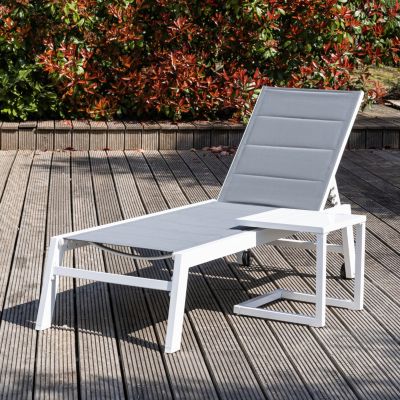 Set bain de soleil et table d'appoint BARBADOS en textilène gris - aluminium blanc - HAPPY GARDEN
