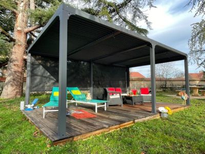 Pergola bioclimatique autoportante Habrita aluminium 3 6 x 6 + 2 rideaux manuels 6 - vue 2