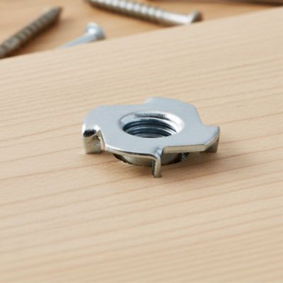 4 écrous à frapper Acier M8 ø22 mm x H. 11 mm
