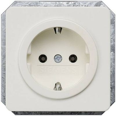 Prise Schuko encastrée Delta profil 250 V 5UB1403