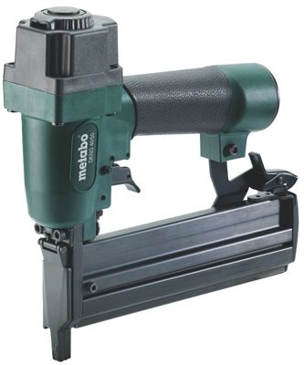 agrafeuse / cloueuse pneumatique Metabo DKNG 40-50 avec fil