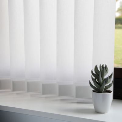 5 lamelles verticales orientables 89mm pour store californien en voile blanc sans chaînette basse H.180cm Madeco