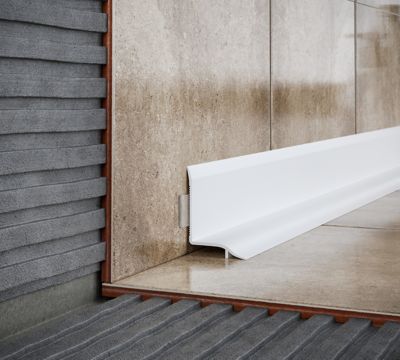 Profilé de carrelage intérieur PVC auto-adhésif arrondi Diall blanc L.250 x l. 1.74 x Ep. 0,14 cm