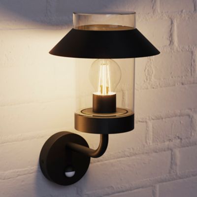 Applique murale à détection Caprera E27 25W IP44 GoodHome noir