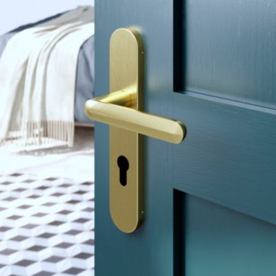 Ensemble poignée sur plaque rondcylindre GoodHome Garlan effet laiton satin doré L.125mm x l.42mm en