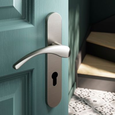 Ensemble poignée sur plaque rondcylindre GoodHome Ruis effet nickel satin gris L.138.5mm x l.42mm en