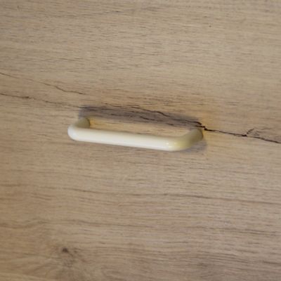 Poignée de meuble nœud Plastic Plastique mat blanc l.106mm x H. 10mm entraxe 96mm