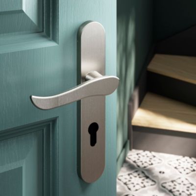 Ensemble poignée sur plaque rondcylindre GoodHome Armel effet nickel satin gris L.130mm x l.42mm ent