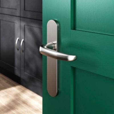 Ensemble poignée sur plaque rond GoodHome Govlin effet nickel satin gris L.130mm x l.42mm entraxe 16