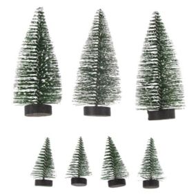 7 petits sapins décoratifs enneigés 5 cm et 10 cm