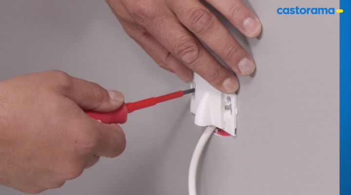 Peut On Brancher Un Radiateur Sur Une Prise Comment installer un radiateur électrique | Castorama