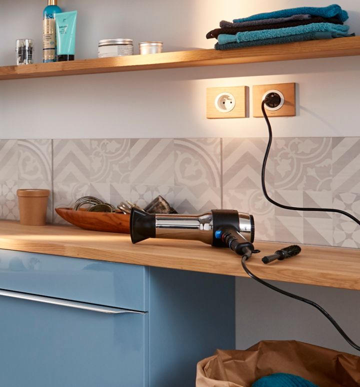 Choisir une installation électrique pour la salle de bains Castorama