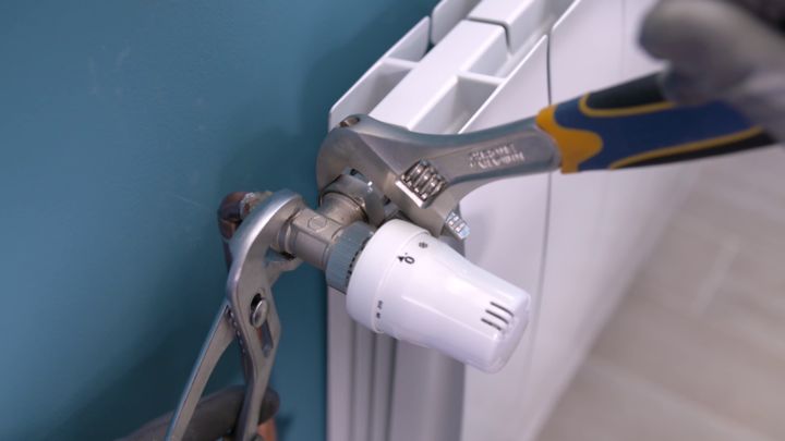 Comment déplacer un radiateur eau chaude | Castorama
