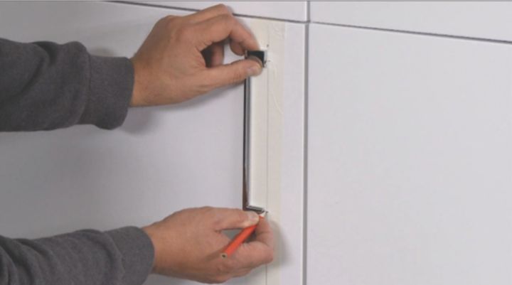 Comment Poser Portes Tiroirs Et Poignees Des Meubles Castorama
