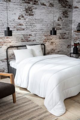 ABEIL Couette Douceur des prés - Couette tempérée en polyester, douce et confortable en toutes saisons - 240 x 260 cm