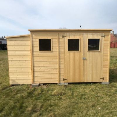 Abri de jardin en bois 4.86 m2 - 2.7x1.8 m - Couleur: naturel - DOM421