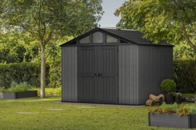 Abri de jardin Stronghold en résine coloris gris anthracite imitation bois - 7,41 m² - Keter