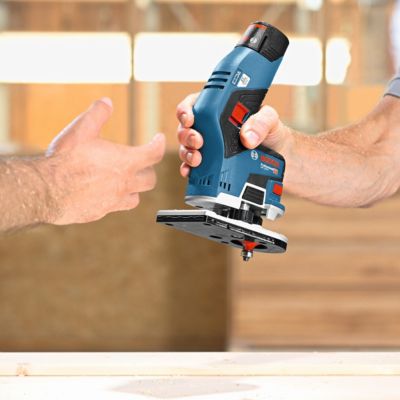 Affleureuse Bosch pro GKF12V-8 sans batterie