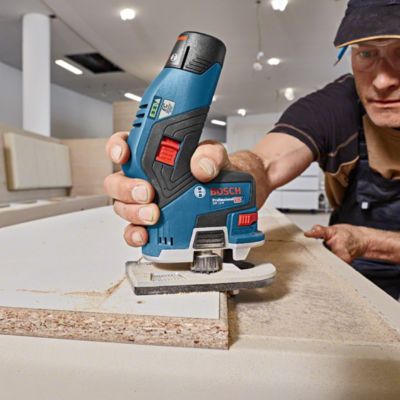 Affleureuse Bosch pro GKF12V-8 sans batterie