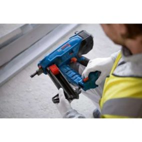 agrafeuse / cloueuse électrique BOSCH PROFESSIONAL 06019L7000 18.0 V sans fil