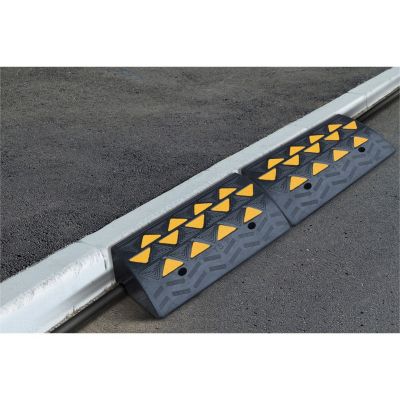 Aidapt Rampe de seuil en Caoutchouc de 15,2 cm de Hauteur. Toutes Saisons, Surface texturée pour Traction et adhérence