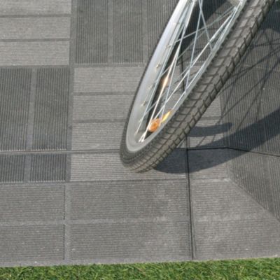 Angle de terrasse composite anthracite Blooma Angara