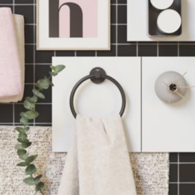 Anneau porte-serviettes mural en métal noir mat pour salle de bains, Grohe Quickfix