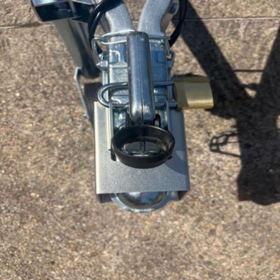 Antivol boitier pour remorque avec cadenas à clé Trigano