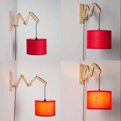 Applique murale extensible en bois avec abat-jour en tissu rouge