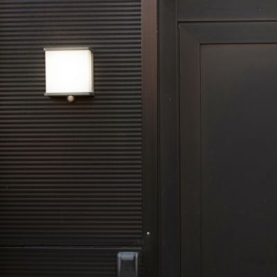 Applique murale extérieure solaire LED 1000 lm avec détecteur de mouvement IP54 noir Lutec Doblo