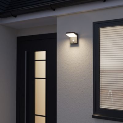 Applique murale extérieure solaire LED intégrée à détection Tomman 650 lm IP44 noir GoodHome