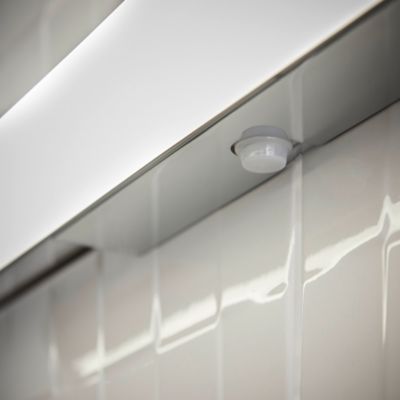 Applique murale Yucata LED intégrée 600lm 6.5W IP44 Ø4,1cm blanc neutre GoodHome argent