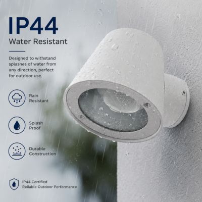 Appliques murales LED en aluminium blanc pour lextérieur IP44 les patios et jardins. Comprend une ampoule GU10 5W.