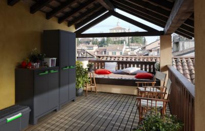 Armoire basse de rangement Moby pour jardin Keter
