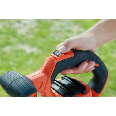 Aspirateur souffleur broyeur filaire 3000 W - 864 m³/h - ratio 16:1 - avec sac de 72 L - Black+Decker BEBLV300-QS
