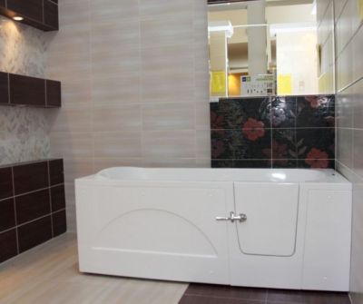 Baignoire à porte EULALIE - 150cm