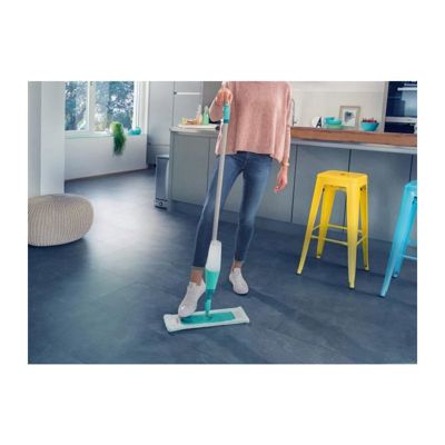 Balai pulverisateur confort Easy Spray XL 56690 Leifheit avec reservoir sur le manche systeme - Balai vaporisateur avec mop 42 c