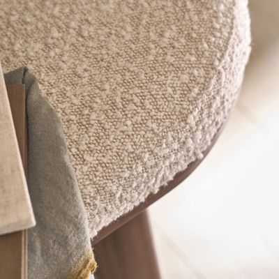 Banc en bois massif et tissu bouclette 120 cm
